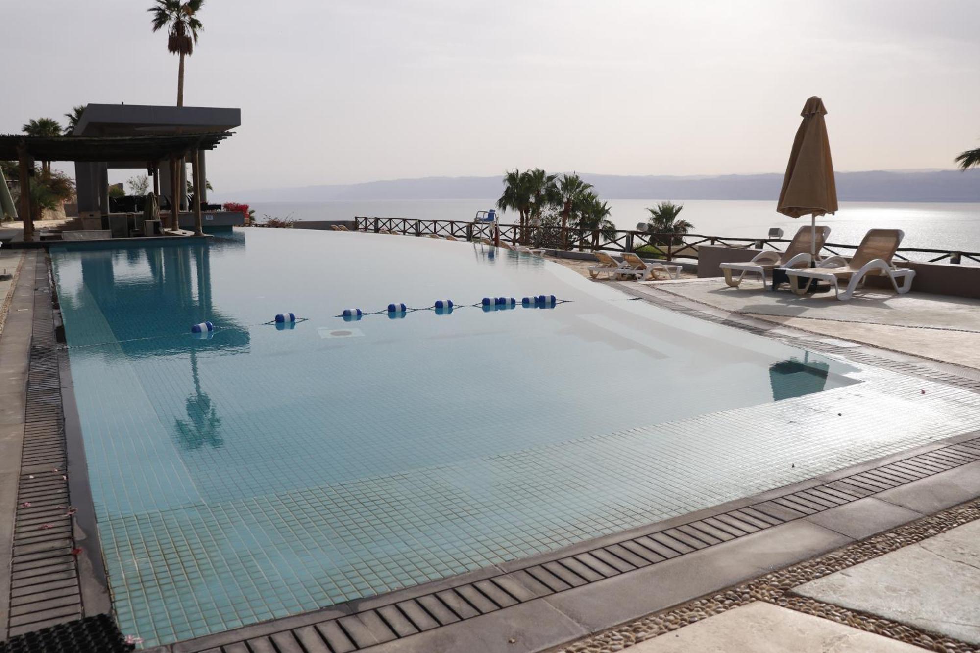 O Beach Hotel & Resort Sweimeh Exterior foto