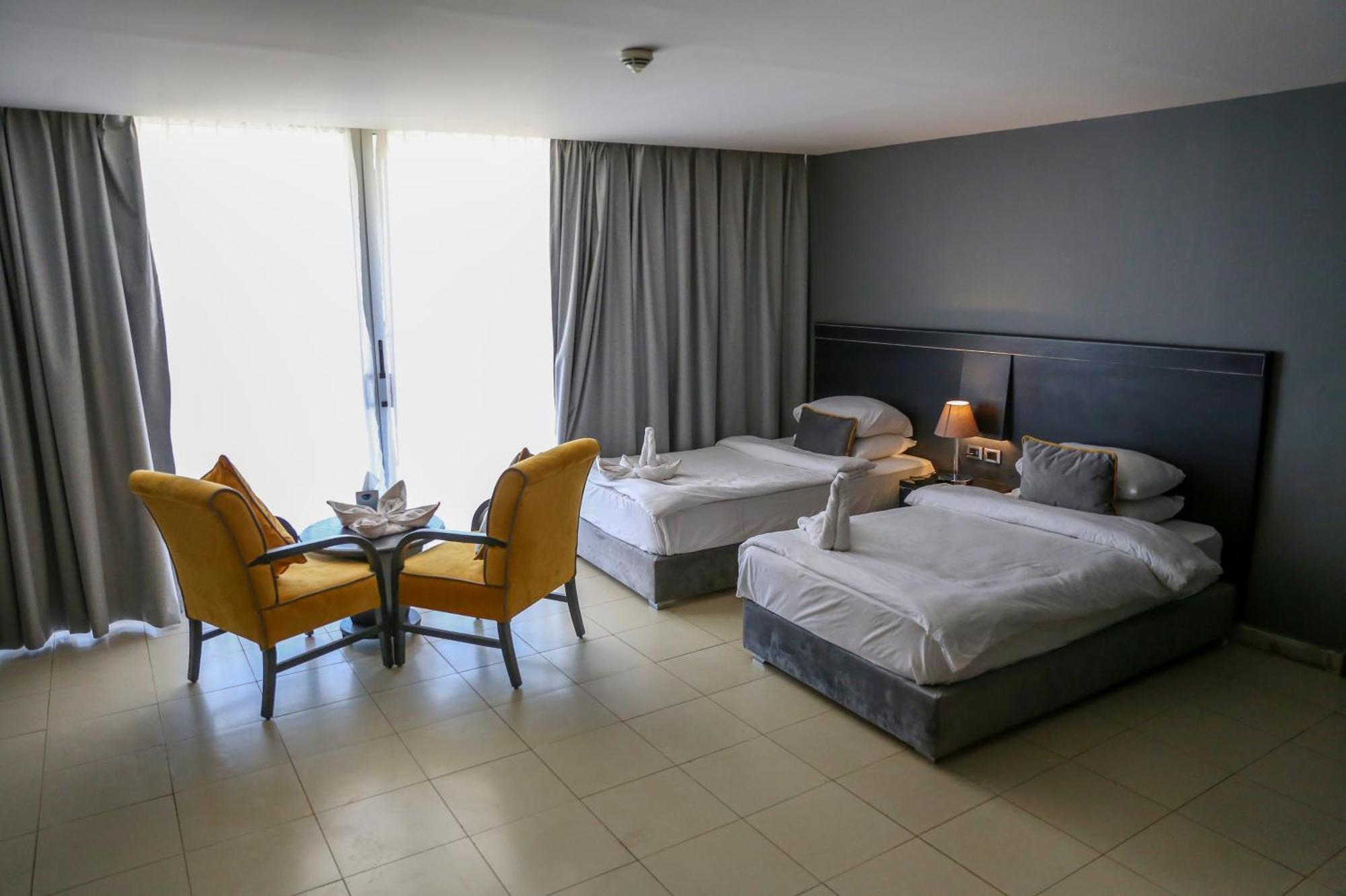 O Beach Hotel & Resort Sweimeh Exterior foto
